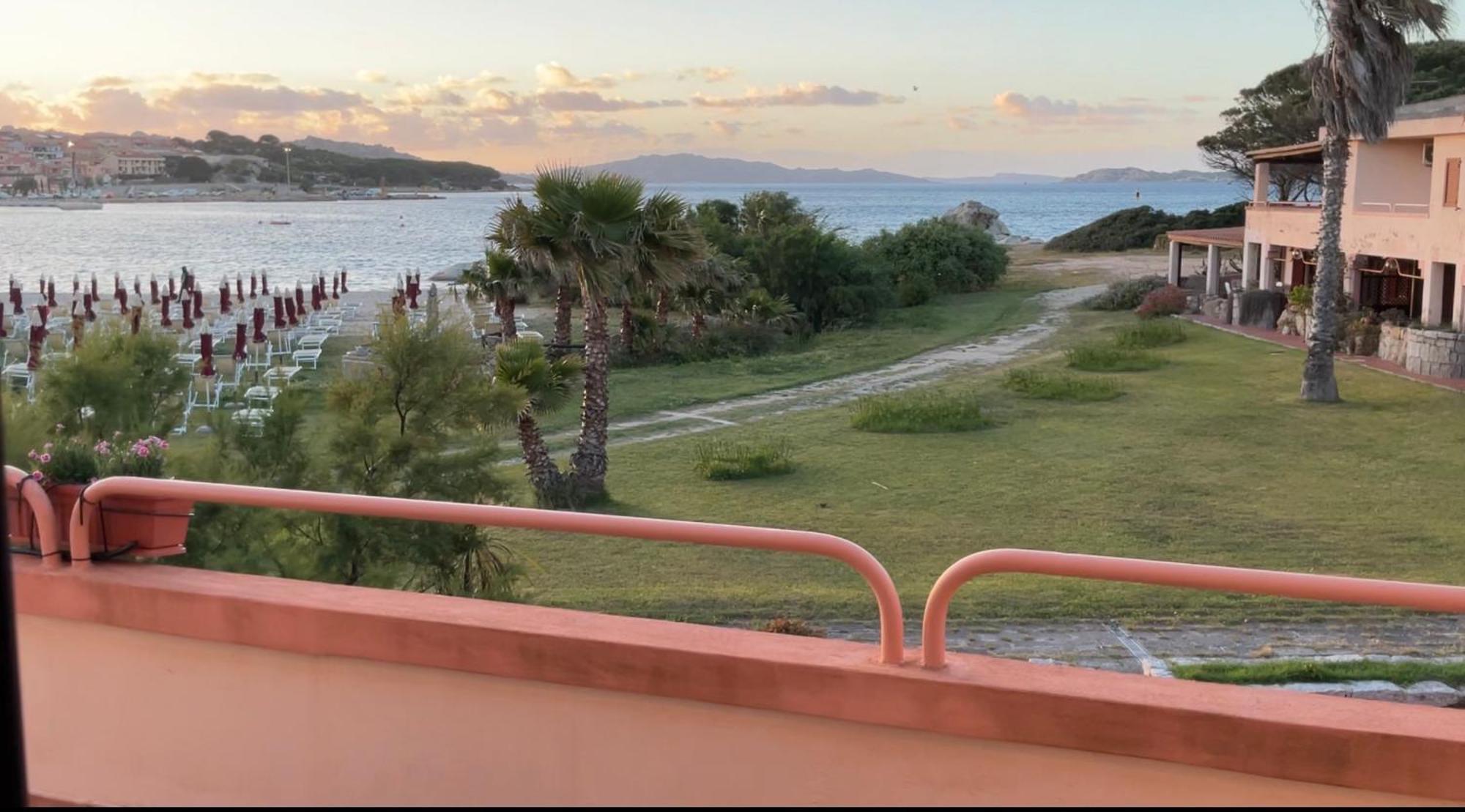 Case Sul Mare Palau Exterior photo