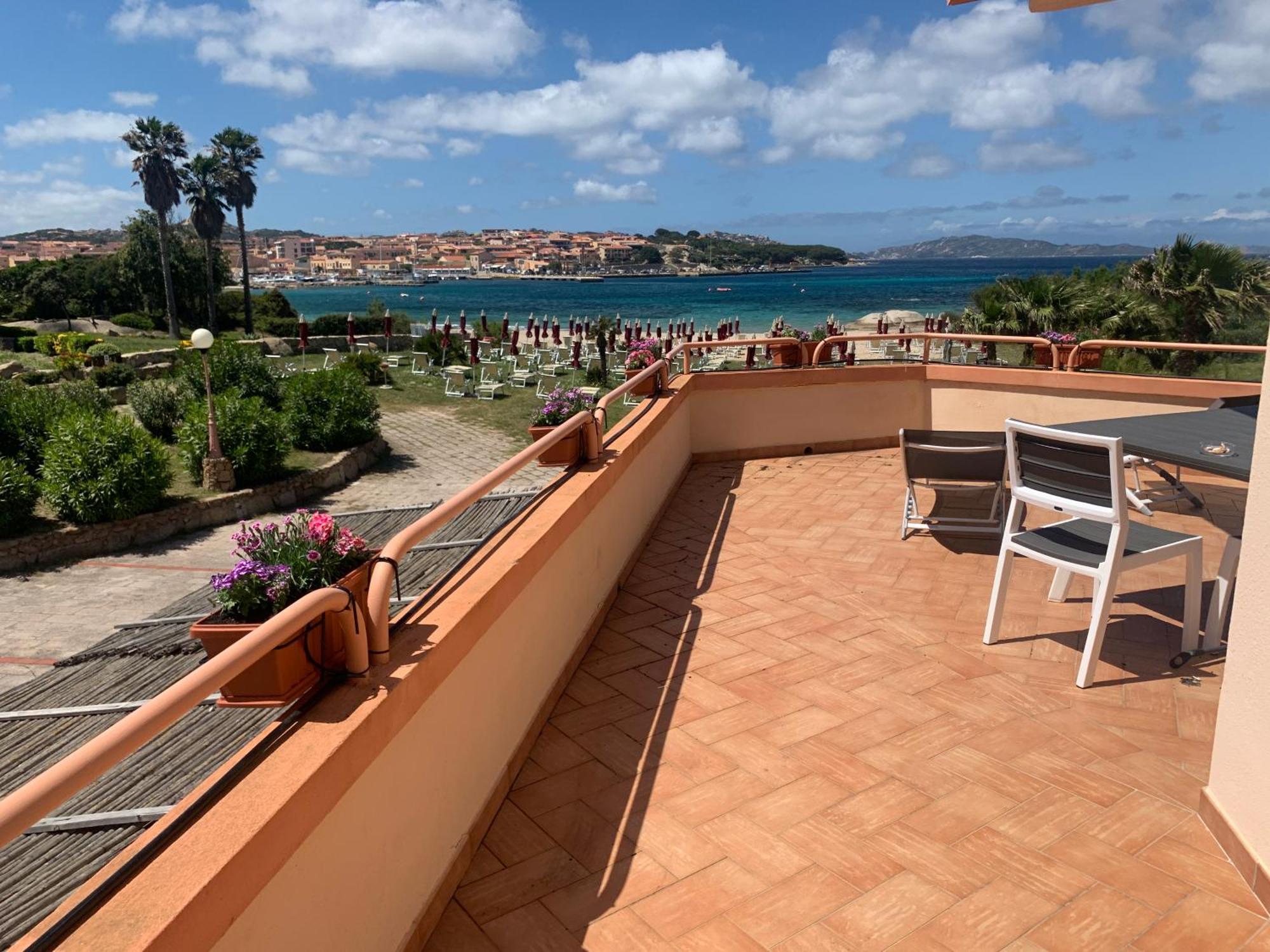 Case Sul Mare Palau Exterior photo